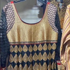 Anarkali full length Indian women wear . No dupatta n leggings provided.Like new